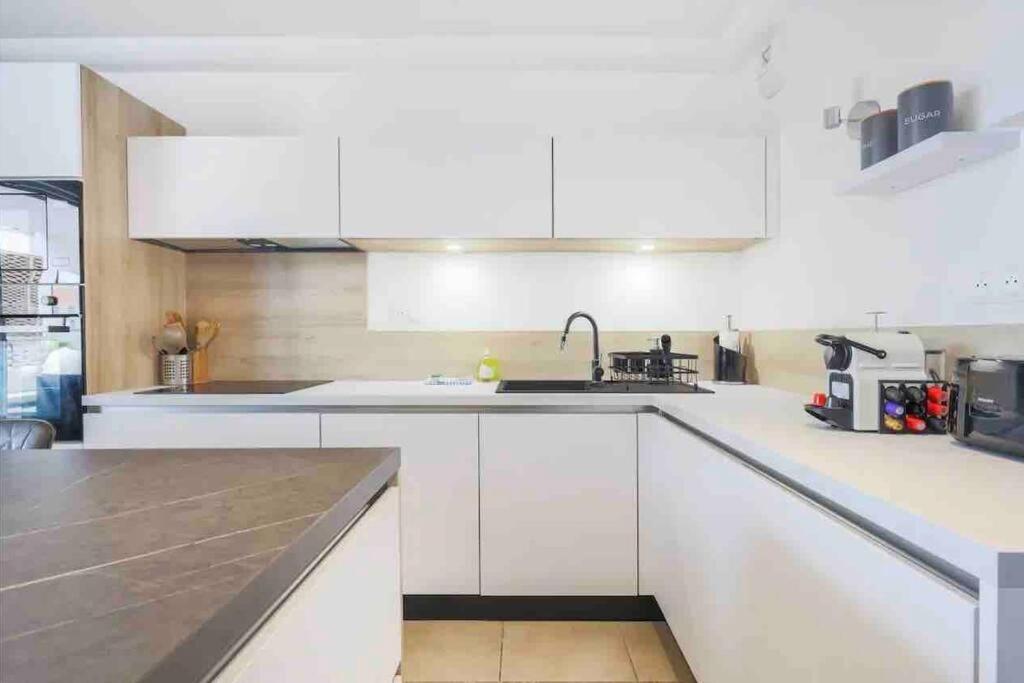 Logement Moderne Luxueux Parking Ac Cote De La Mer Nice Eksteriør billede
