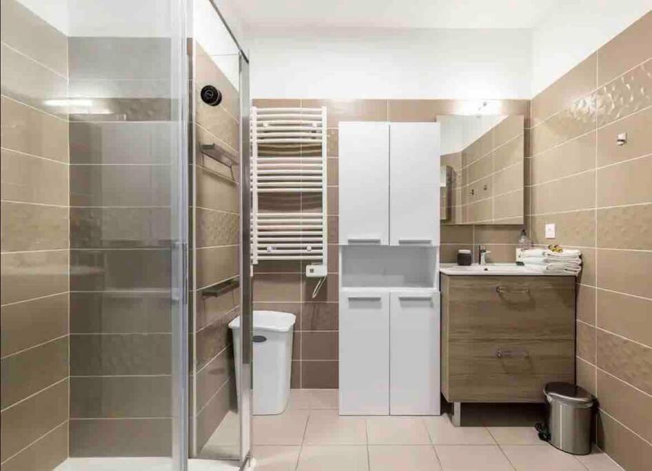 Logement Moderne Luxueux Parking Ac Cote De La Mer Nice Eksteriør billede